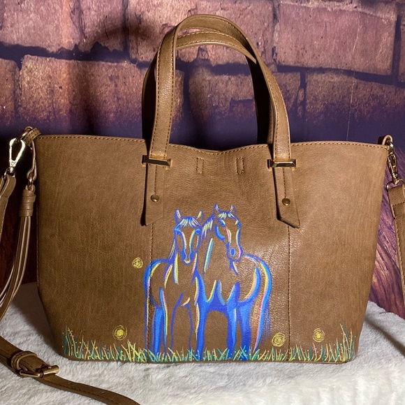 SOLD ART CATALOG - Picture 11 of 16